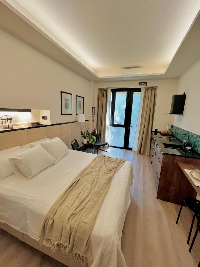 Retiro Studio Мадрид Екстериор снимка