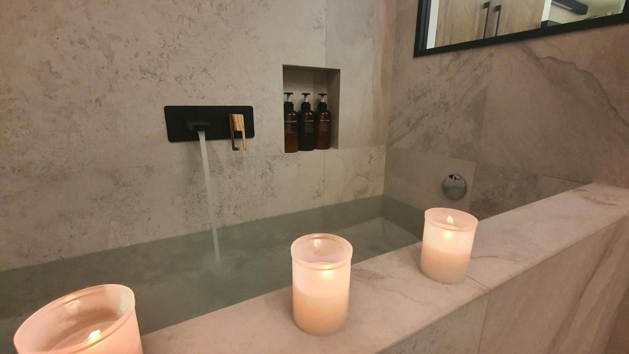 Retiro Studio Мадрид Екстериор снимка